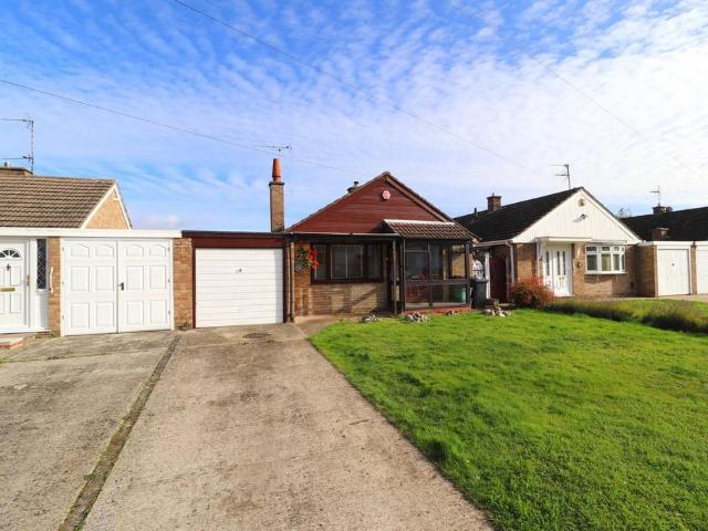 2 bedroom detached bungalow for sale