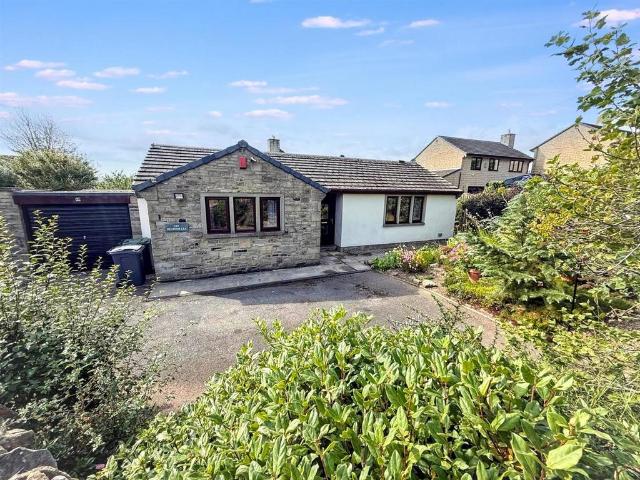 2 bedroom detached bungalow for sale