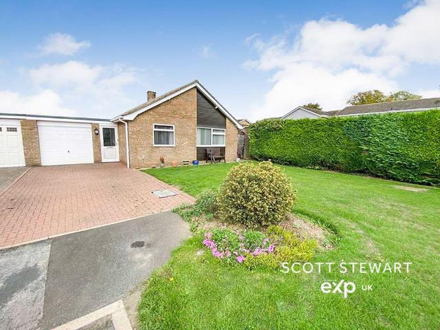 2 bedroom detached bungalow for sale