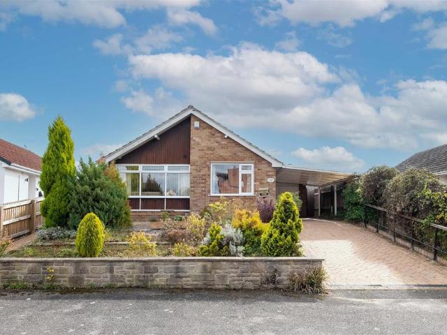 2 bedroom detached bungalow for sale