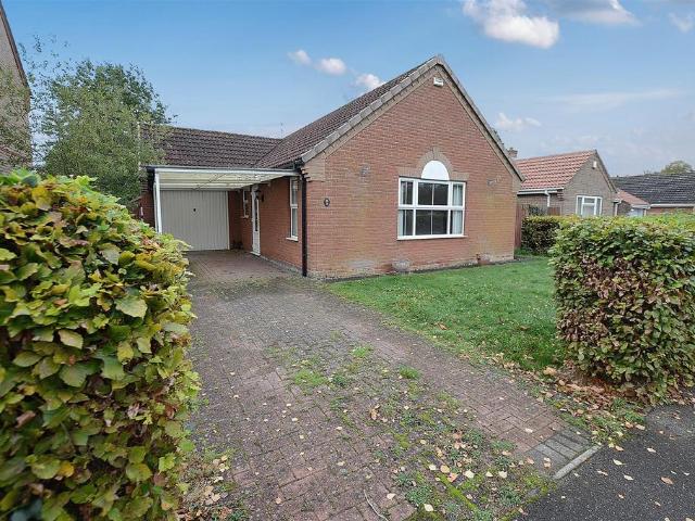 2 bedroom detached bungalow for sale
