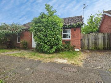 2 bedroom detached bungalow for sale