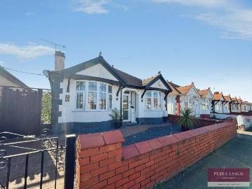 2 bedroom detached bungalow for sale