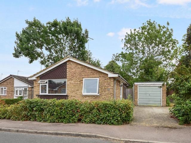 2 bedroom detached bungalow for sale