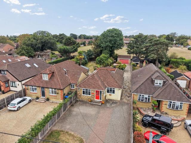 2 bedroom detached bungalow for sale