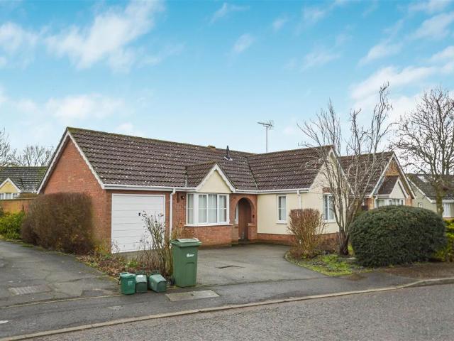 2 bedroom detached bungalow for sale