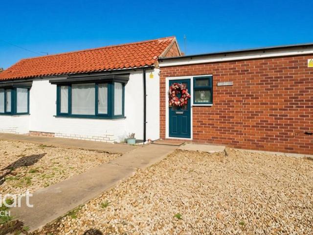 2 bedroom detached bungalow for sale