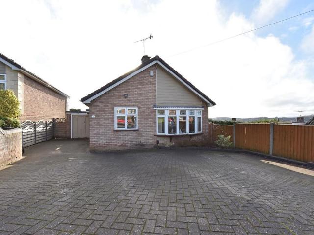 2 bedroom detached bungalow for sale