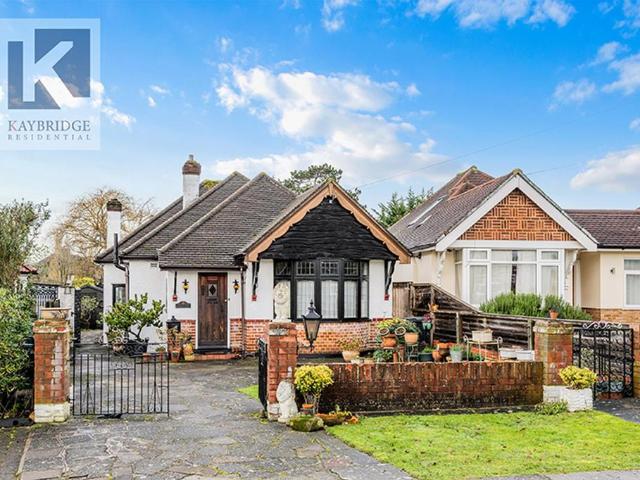 2 bedroom detached bungalow for sale