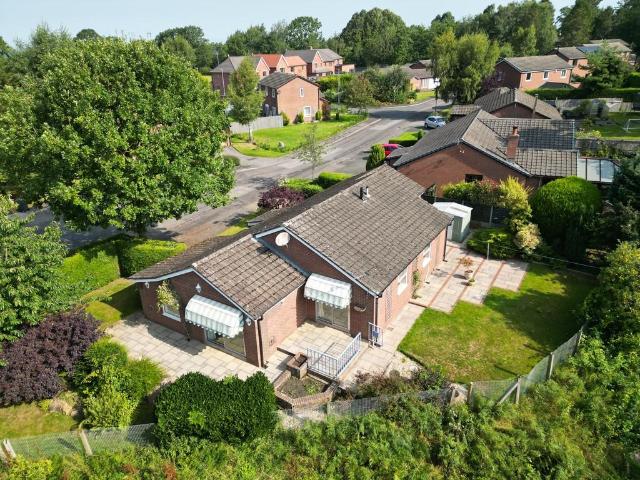 2 bedroom detached bungalow for sale