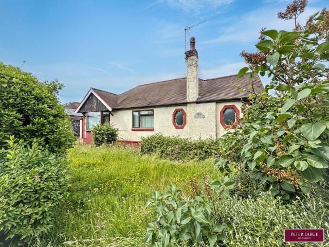 2 bedroom detached bungalow for sale