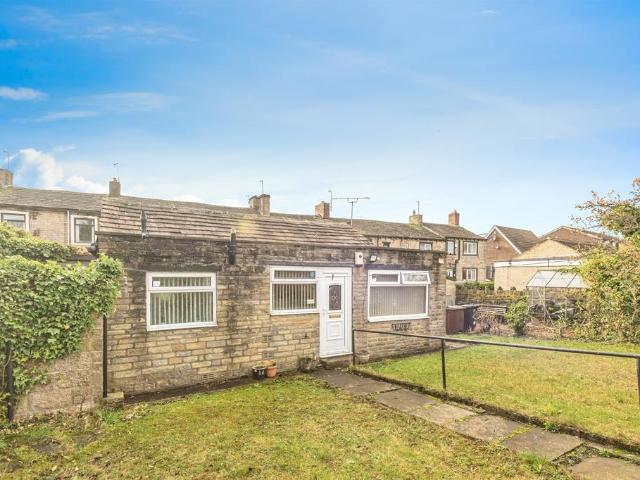 2 bedroom detached bungalow for sale