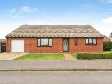 2 bedroom detached bungalow for sale