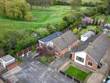 2 bedroom detached bungalow for sale
