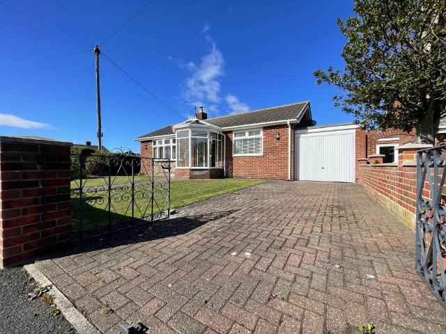 2 bedroom detached bungalow for sale