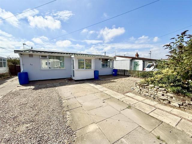 2 bedroom detached bungalow for sale