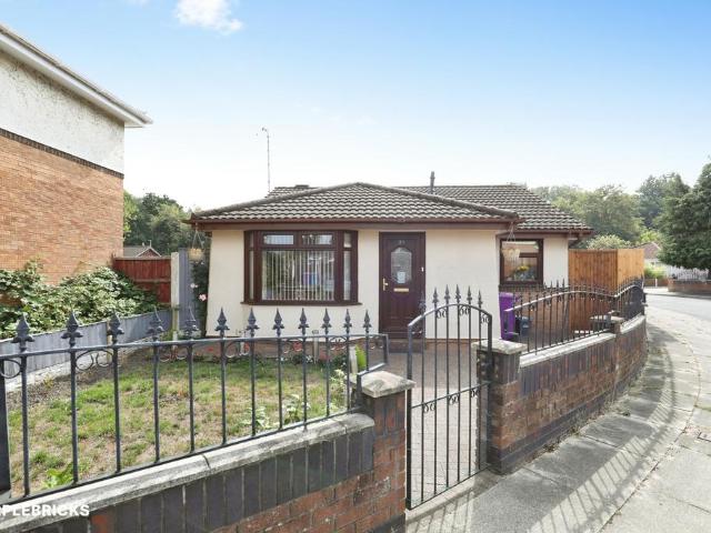 2 bedroom detached bungalow for sale