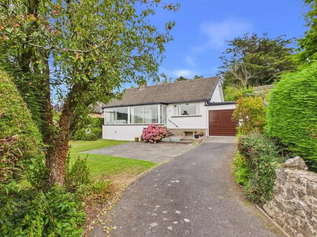 2 bedroom detached bungalow for sale