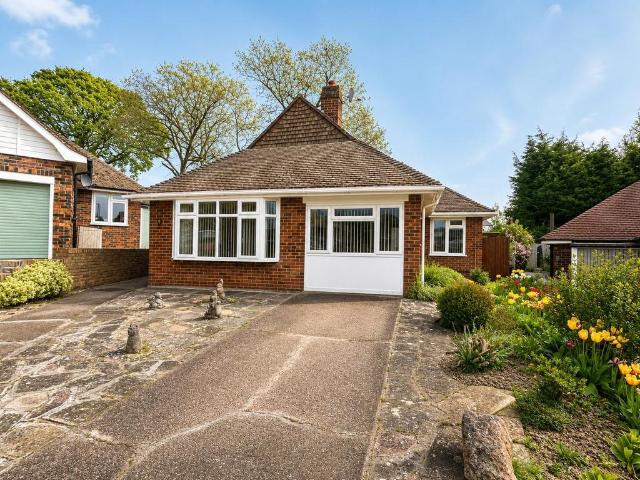 2 bedroom detached bungalow for sale