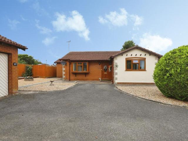 2 bedroom detached bungalow for sale