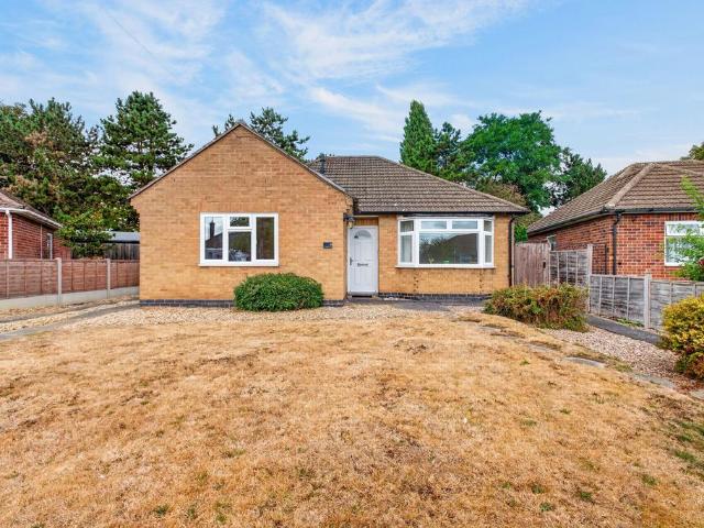 2 bedroom detached bungalow for sale