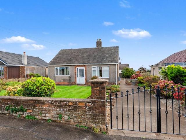 2 bedroom detached bungalow for sale