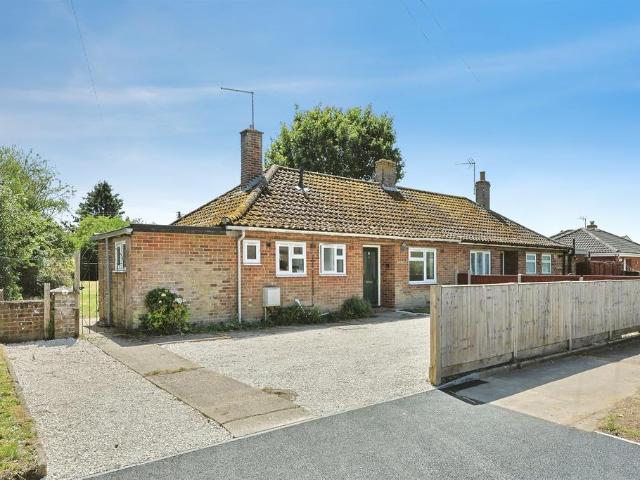 2 bedroom detached bungalow for sale