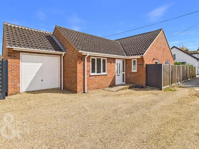2 bedroom detached bungalow for sale