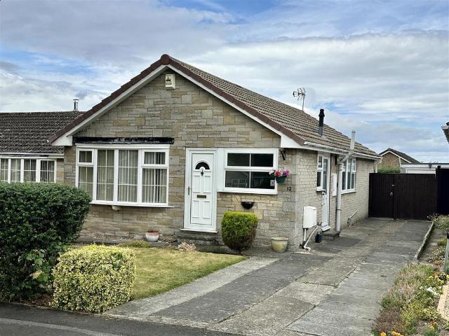 2 bedroom detached bungalow for sale