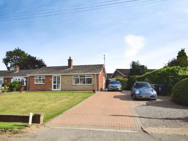 2 bedroom detached bungalow for sale