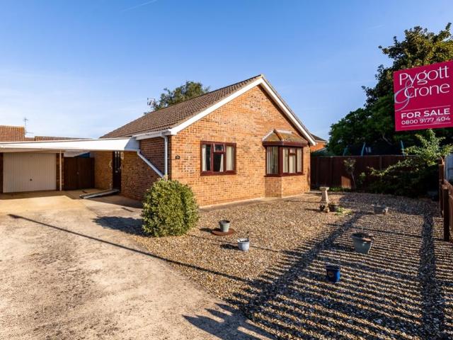 2 bedroom detached bungalow for sale