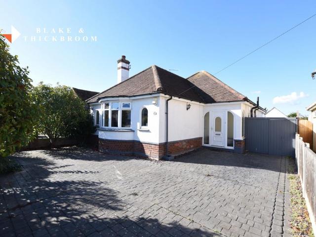 2 bedroom detached bungalow for sale