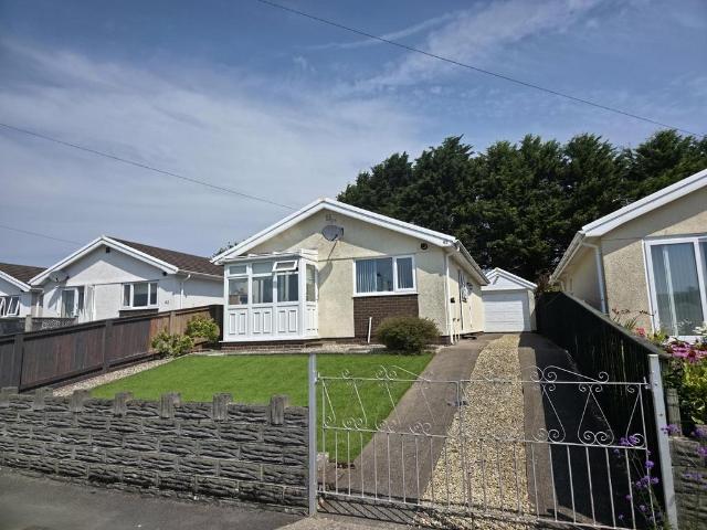 2 bedroom detached bungalow for sale