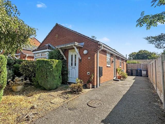 2 bedroom detached bungalow for sale