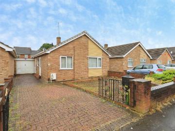 2 bedroom detached bungalow for sale