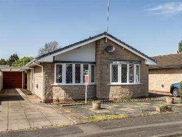 2 bedroom detached bungalow for sale