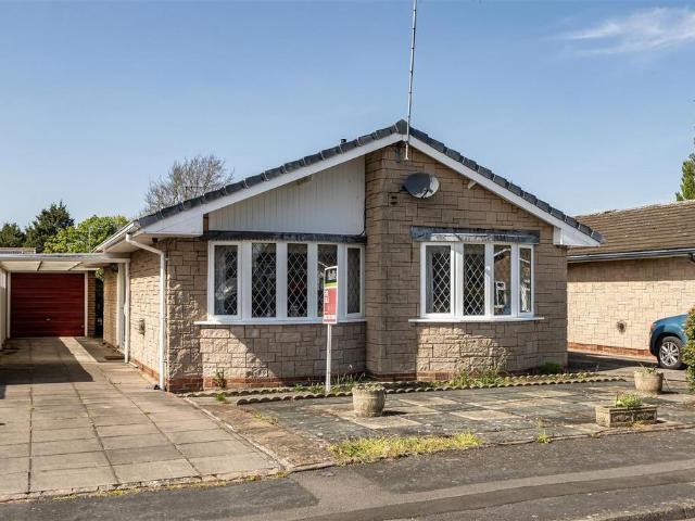 2 bedroom detached bungalow for sale