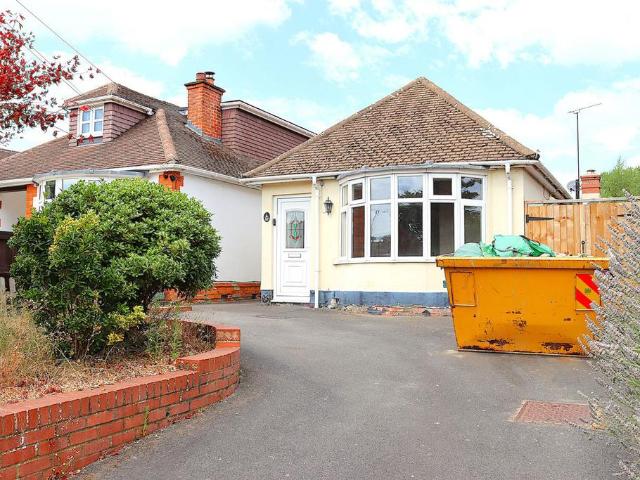 2 bedroom detached bungalow for sale