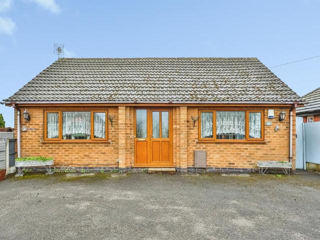 2 bedroom detached bungalow for sale