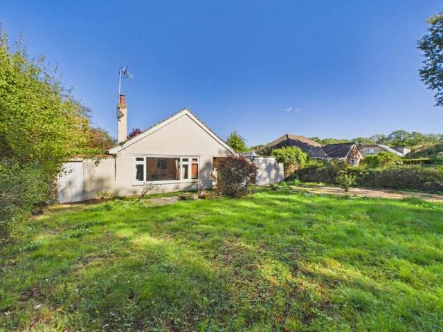 2 bedroom detached bungalow for sale