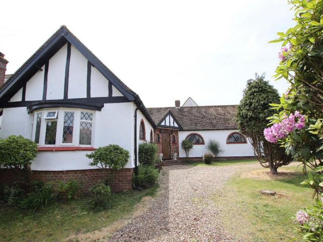2 bedroom bungalow for sale