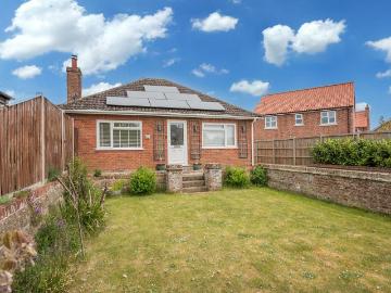 2 bedroom detached bungalow for sale