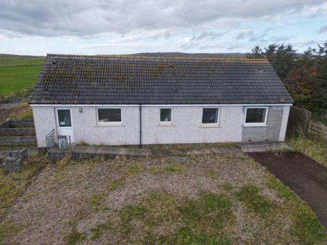 2 bedroom detached bungalow for sale