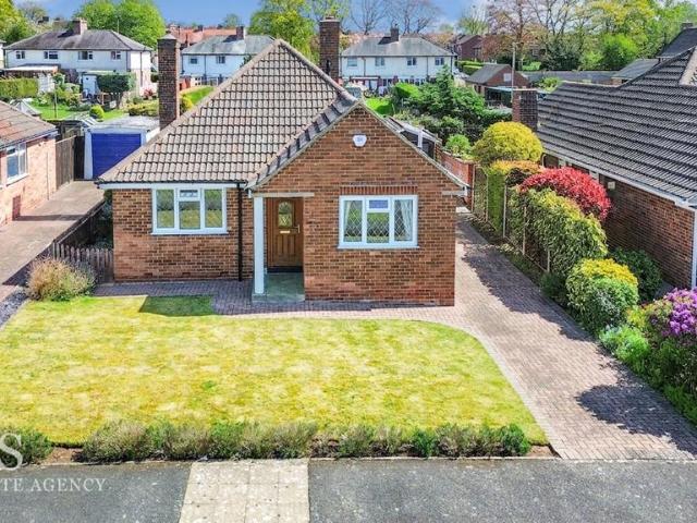 2 bedroom detached bungalow for sale