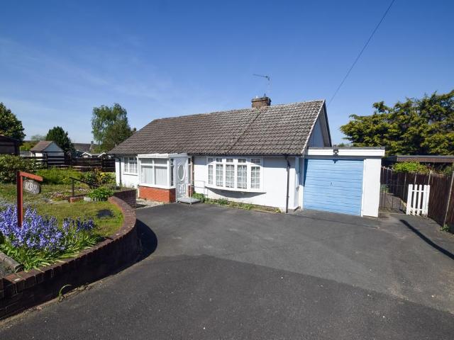 2 bedroom detached bungalow for sale