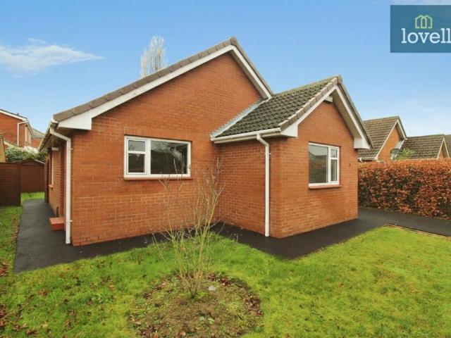 2 bedroom detached bungalow for sale
