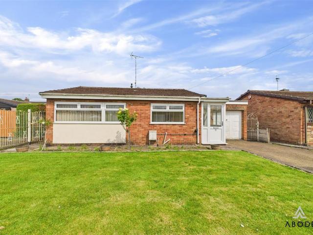 2 bedroom detached bungalow for sale