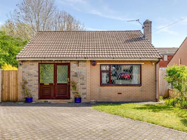 2 bedroom detached bungalow for sale