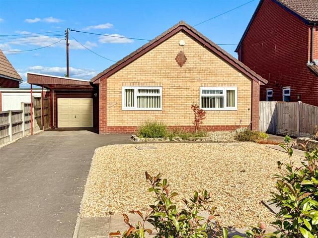 2 bedroom detached bungalow for sale