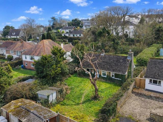 2 bedroom detached bungalow for sale